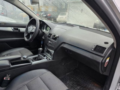 Mercedes-Benz Classe C Station Wagon 200 CDI Avantgarde AMG (4)