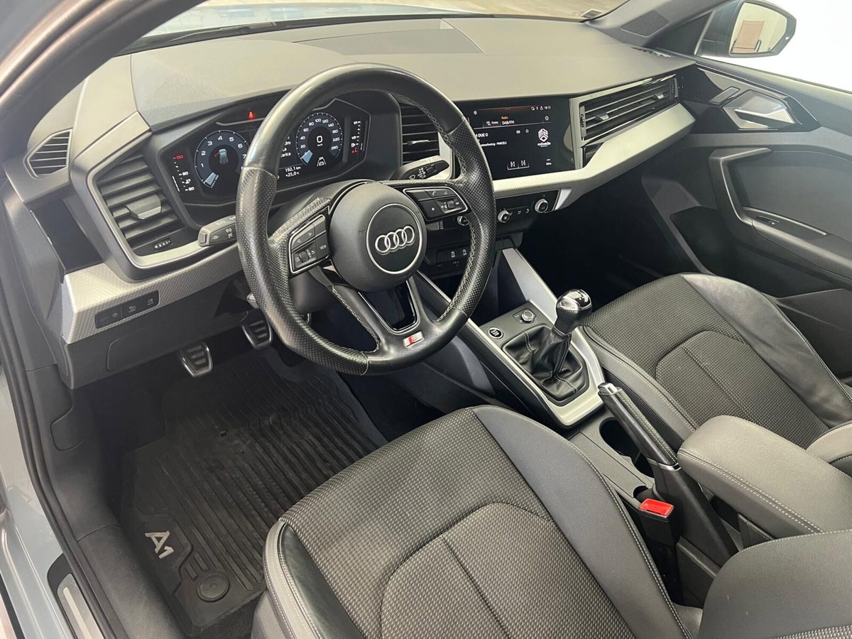 Audi A1 citycarver 30 TFSI Identity Contrast (12)