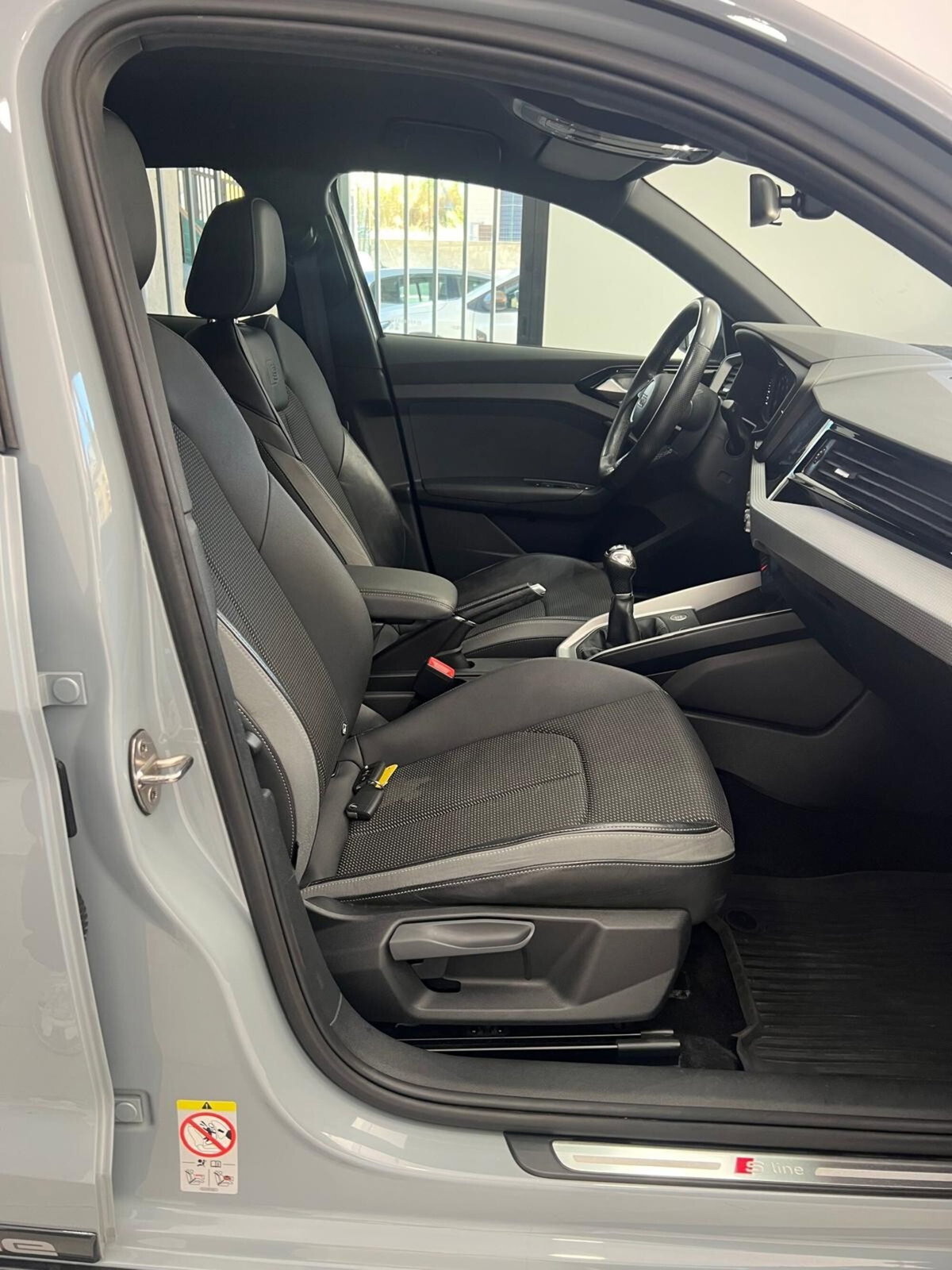 Audi A1 citycarver 30 TFSI Identity Contrast (16)