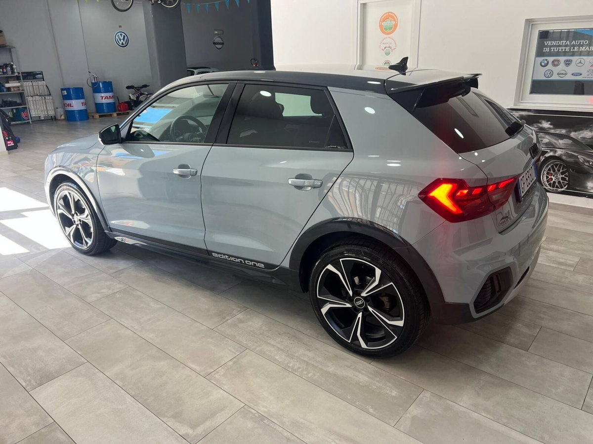 Audi A1 citycarver 30 TFSI Identity Contrast (8)