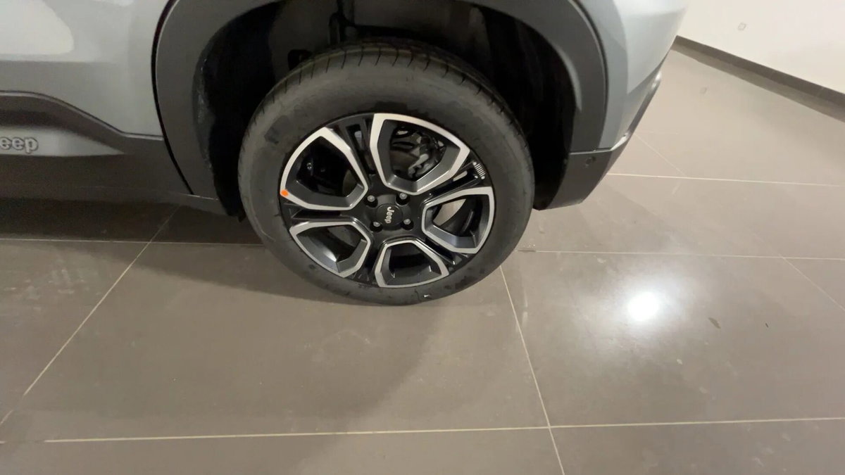 Jeep Avenger 1.2 turbo Summit fwd 100cv (12)