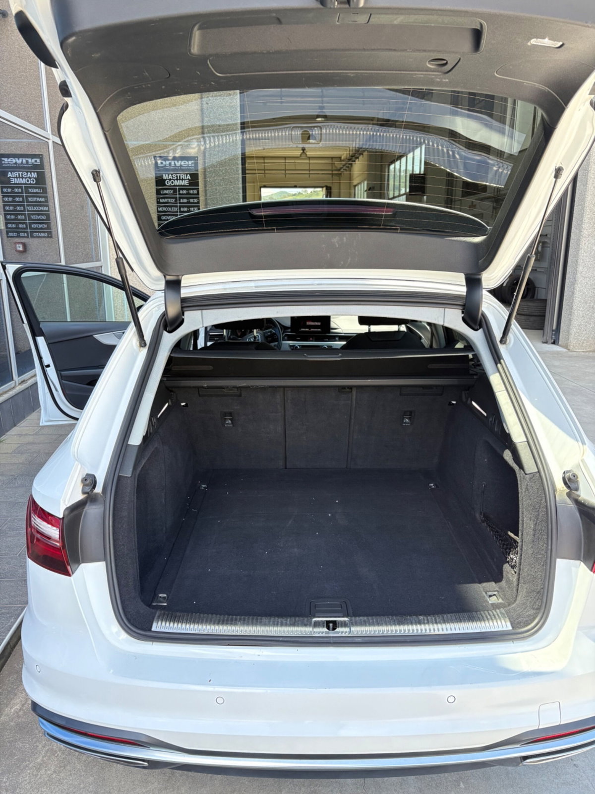 Audi A4 Avant 35 TDI/163 CV S tronic Business Advanced (13)