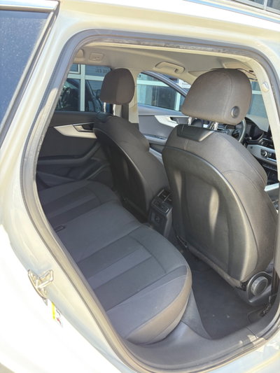 Audi A4 Avant 35 TDI/163 CV S tronic Business Advanced (14)
