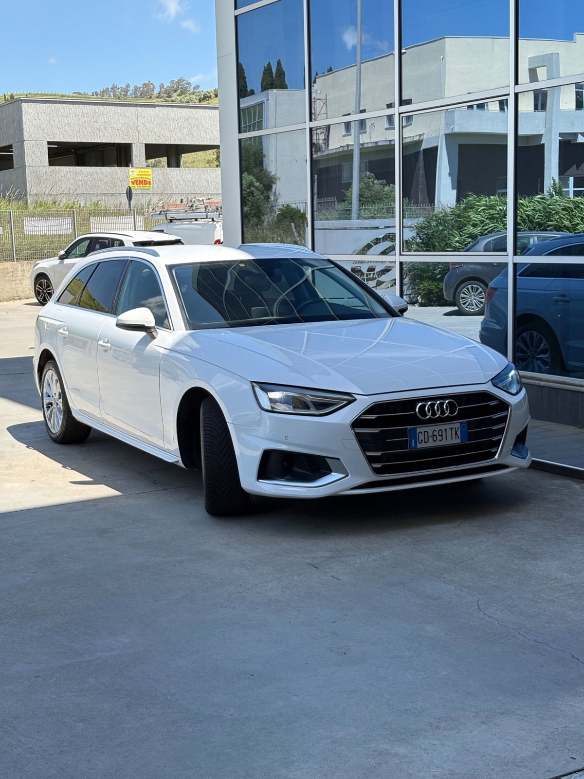 Audi A4 Avant 35 TDI/163 CV S tronic Business Advanced (17)