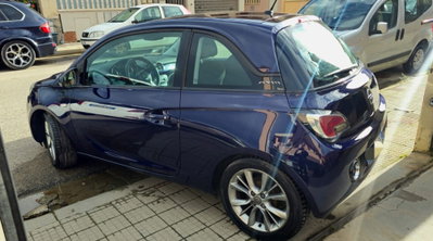 Opel Adam 1.2 70 CV White/Black Link (7)