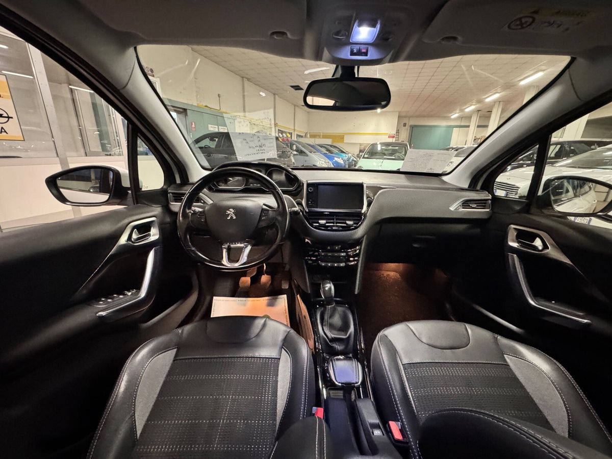 Peugeot 2008 100 GT Line (13)