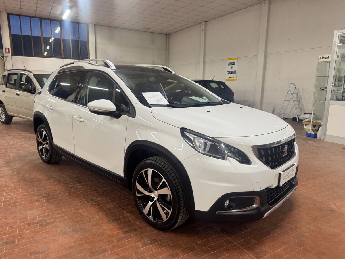 Peugeot 2008 100 GT Line (2)