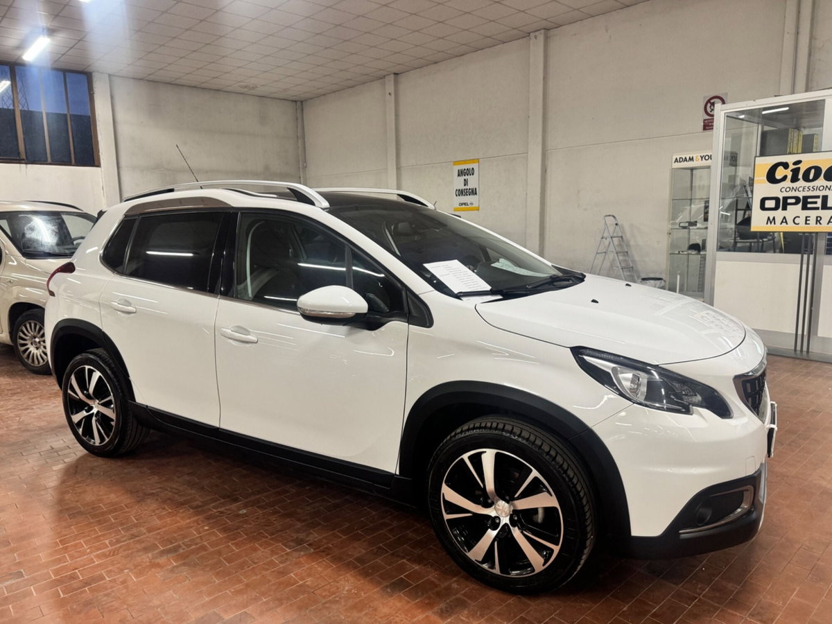Peugeot 2008 100 GT Line (8)