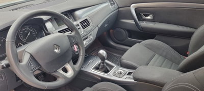 Renault Laguna Coupé 2.0 dCi 150CV Wave Edition (7)