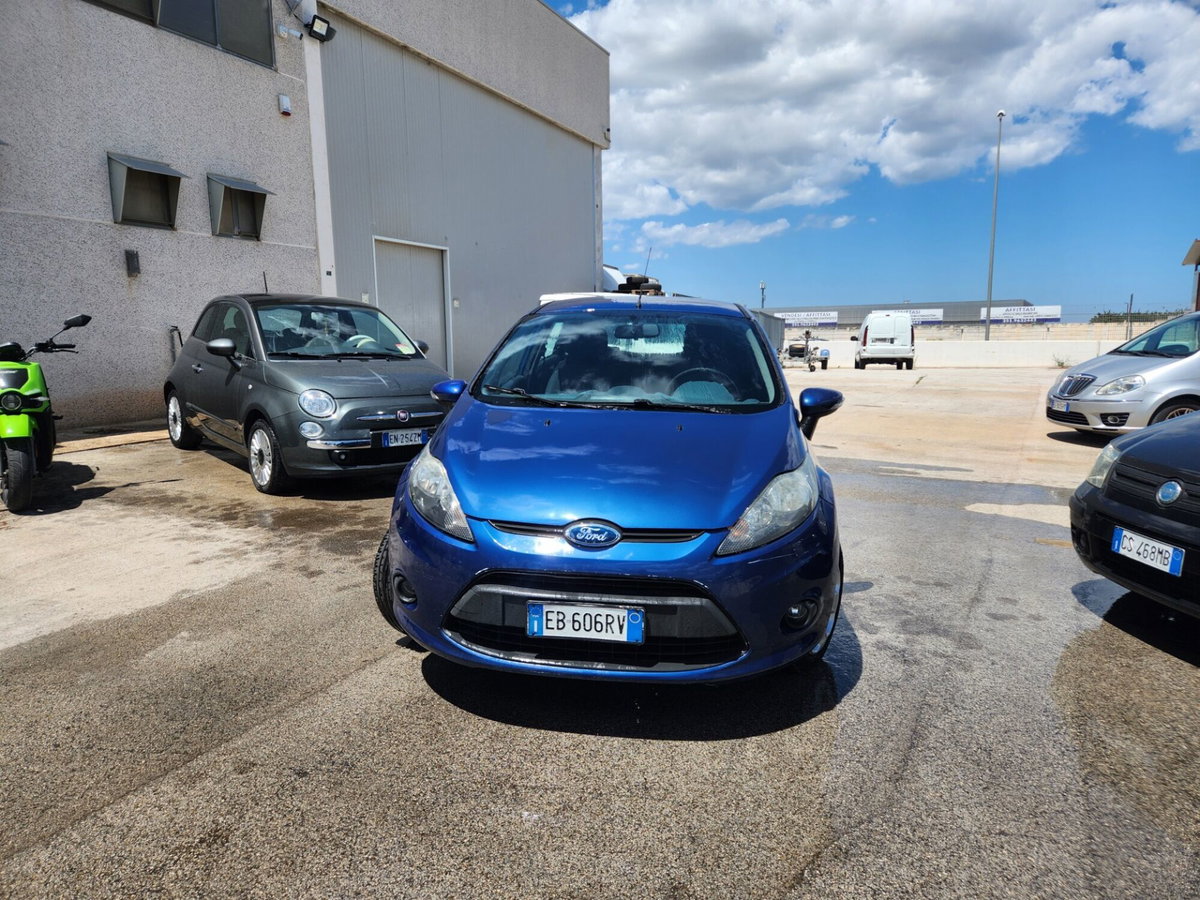 Ford Fiesta 1.4 5 porte Bz.- GPL Titanium