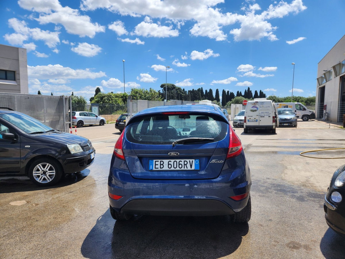 Ford Fiesta 1.4 5 porte Bz.- GPL Titanium (4)