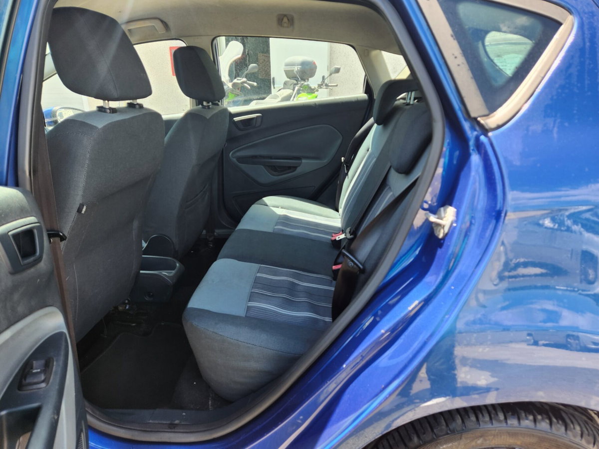 Ford Fiesta 1.4 5 porte Bz.- GPL Titanium (5)