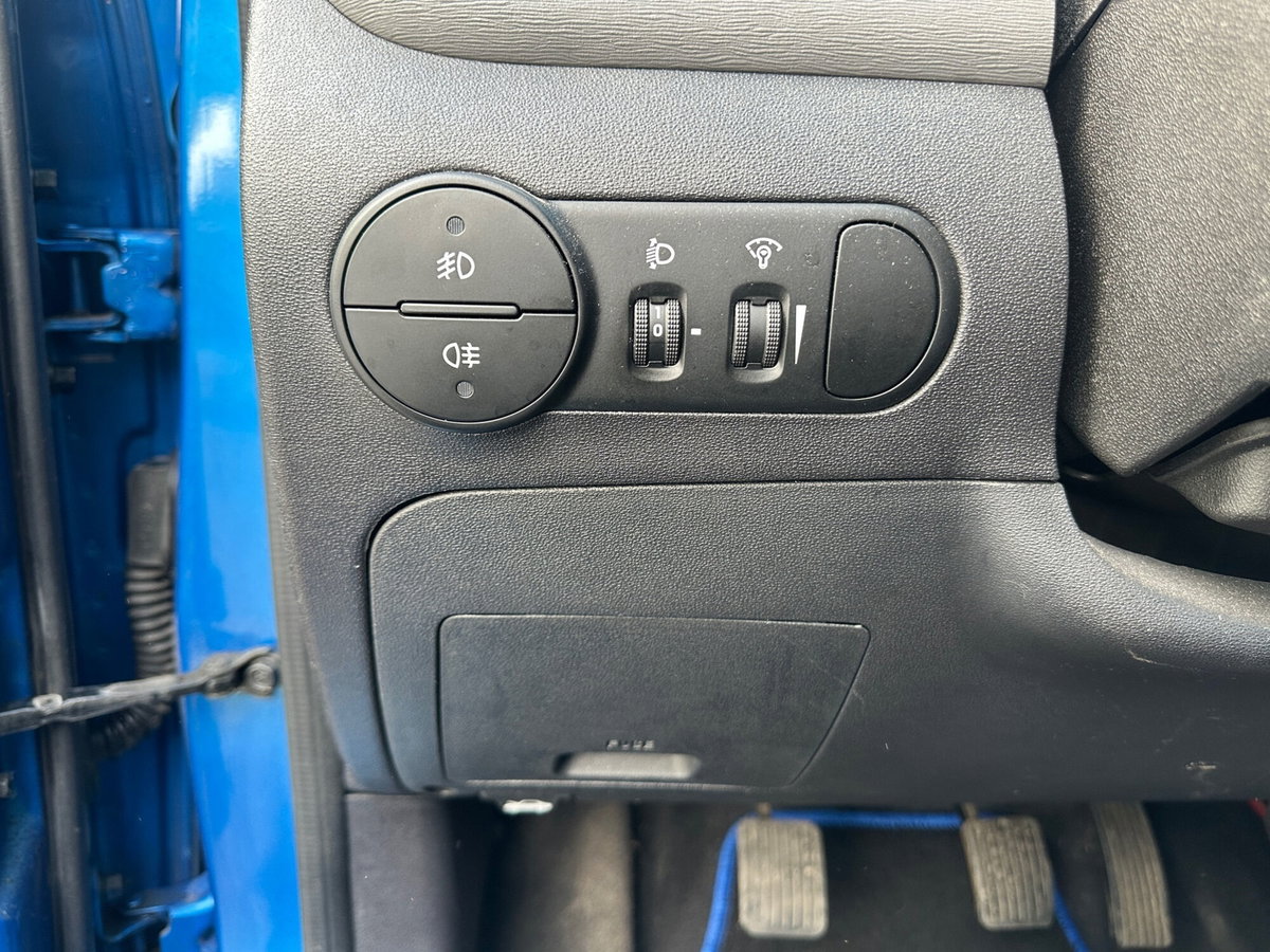 Hyundai i10 1.1 12V BlueDrive GPL (15)