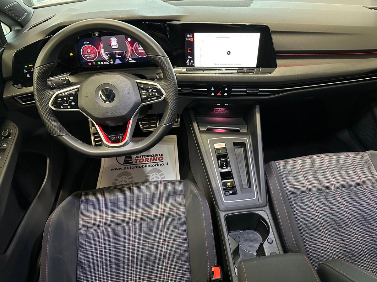 Volkswagen Golf 2.0 TSI GTI DSG (9)