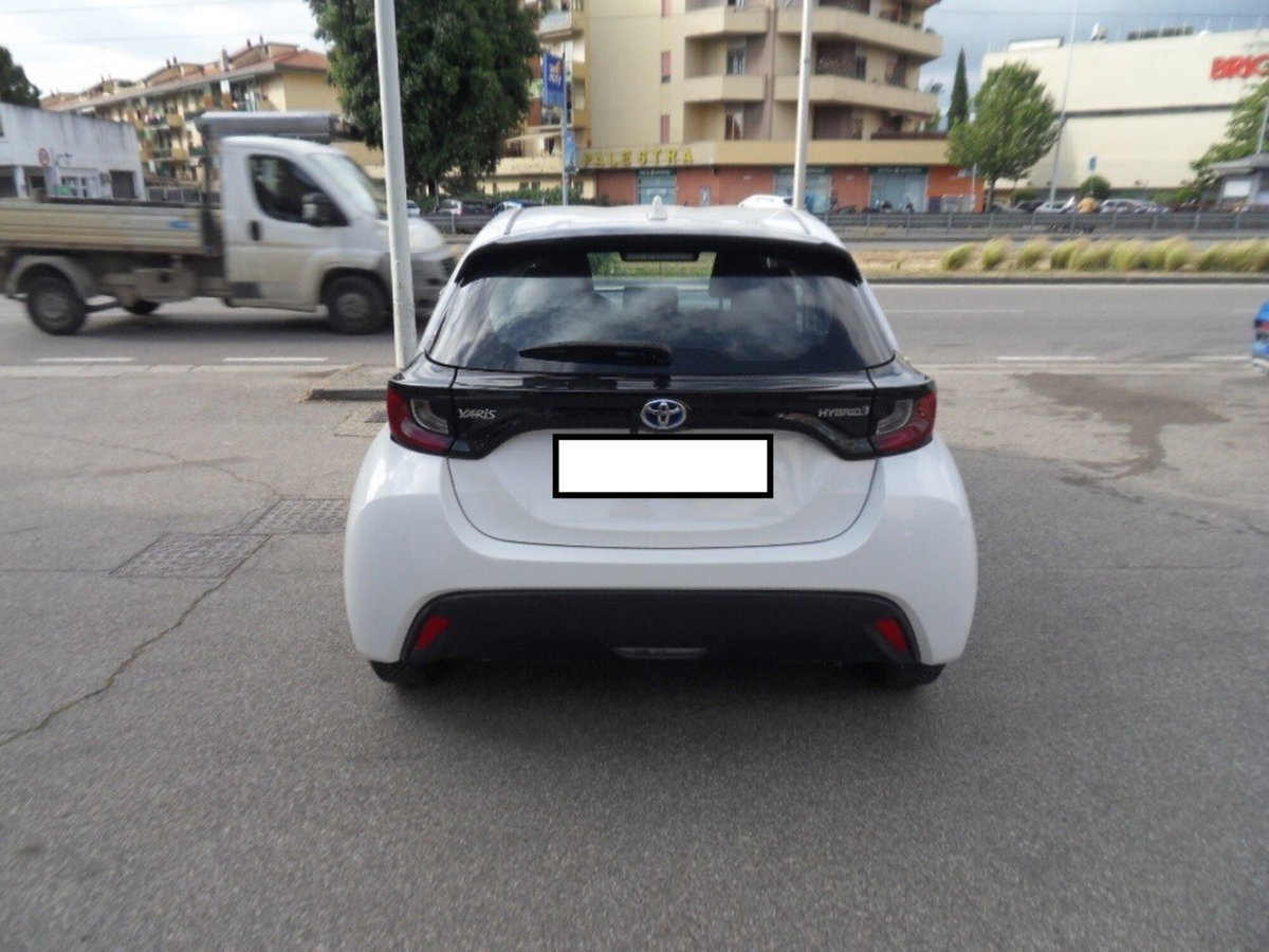 Toyota Yaris 1.5 Hybrid 5 porte Active (2)