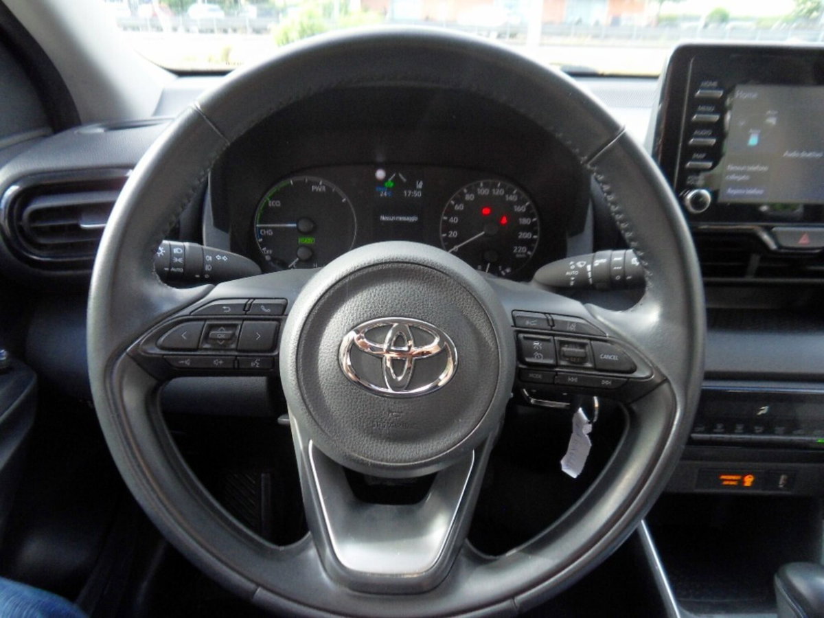 Toyota Yaris 1.5 Hybrid 5 porte Active (5)