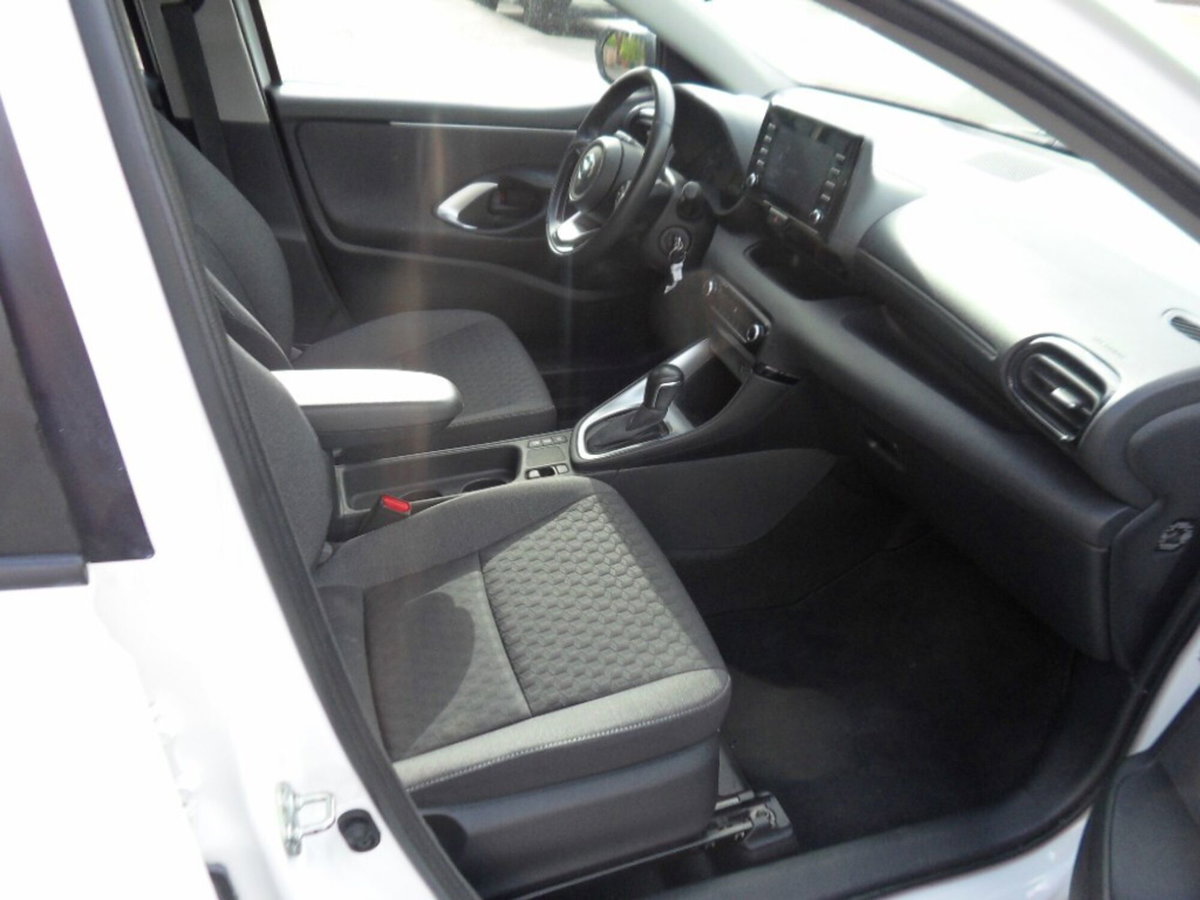 Toyota Yaris 1.5 Hybrid 5 porte Active (7)