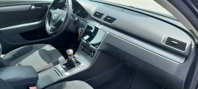 Volkswagen Passat 1.6 TDI Comfortline BlueM. Tech. (10)