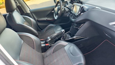 Peugeot 2008 120 S&S GT Line (18)