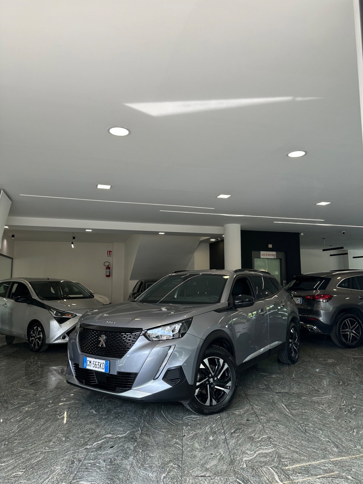 Peugeot 2008 1.2 turbo Allure 100cv