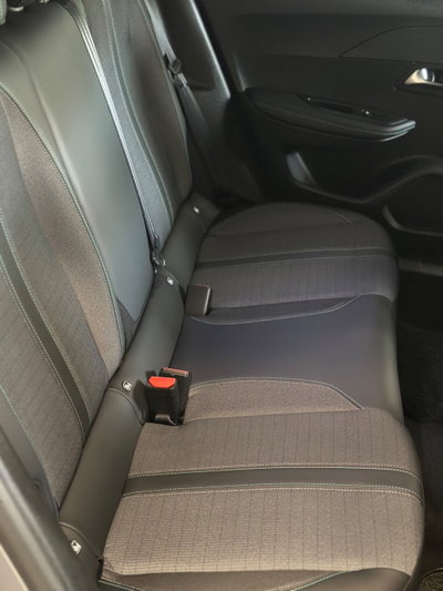 Peugeot 2008 1.2 turbo Allure 100cv (10)
