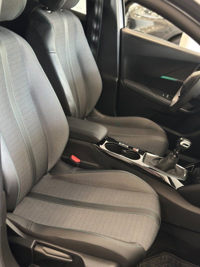 Peugeot 2008 1.2 turbo Allure 100cv (11)