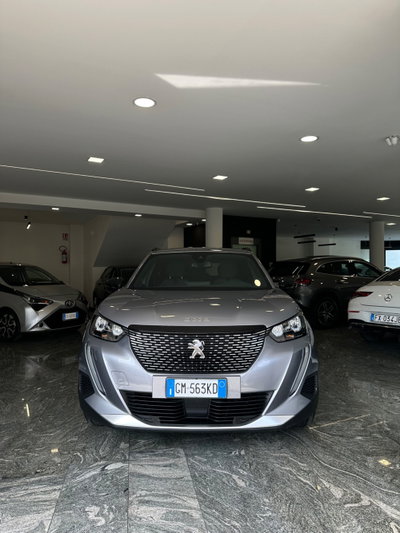 Peugeot 2008 1.2 turbo Allure 100cv (2)