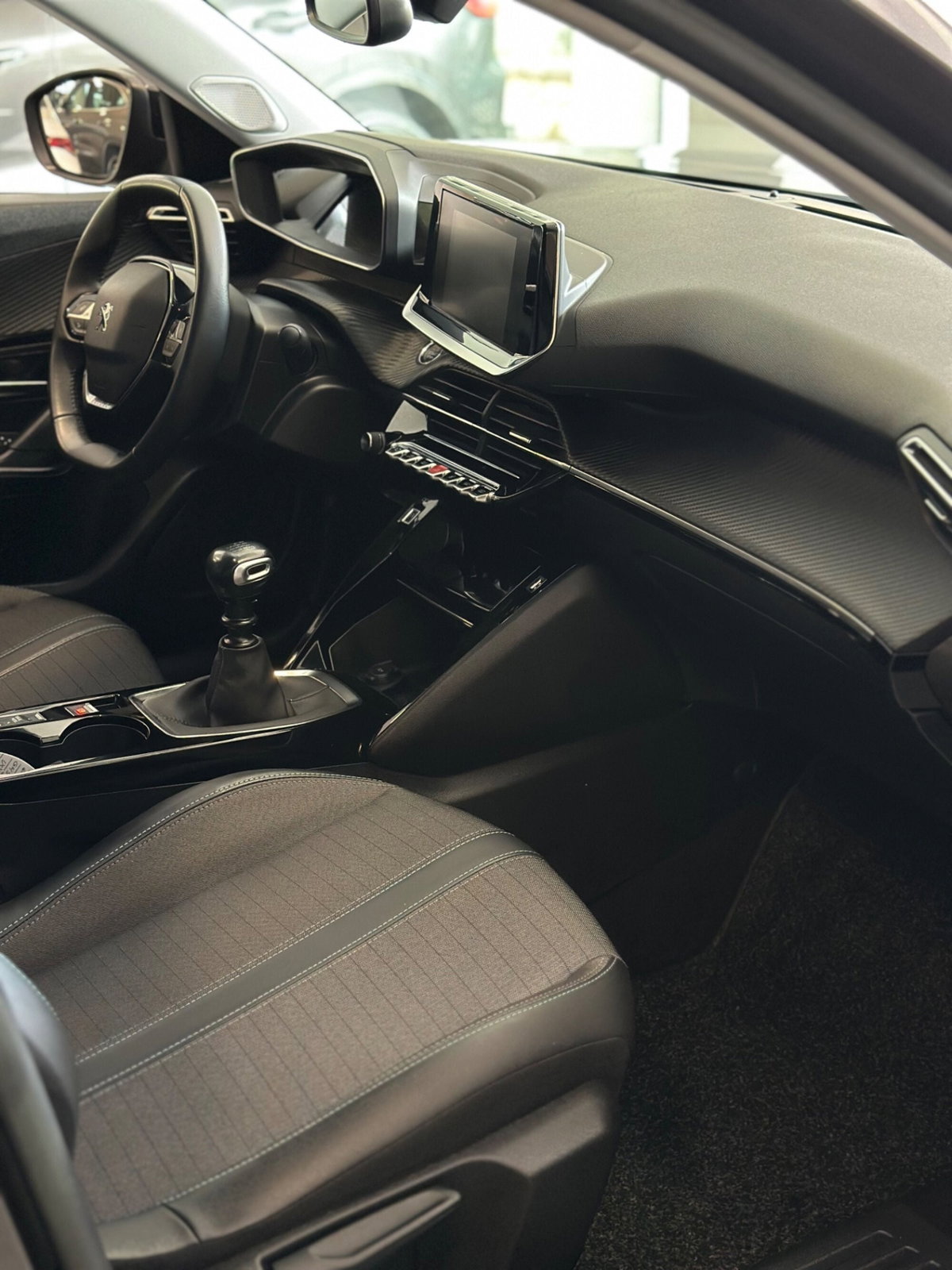 Peugeot 2008 BlueHDi 110 S&S Active Pack (11)