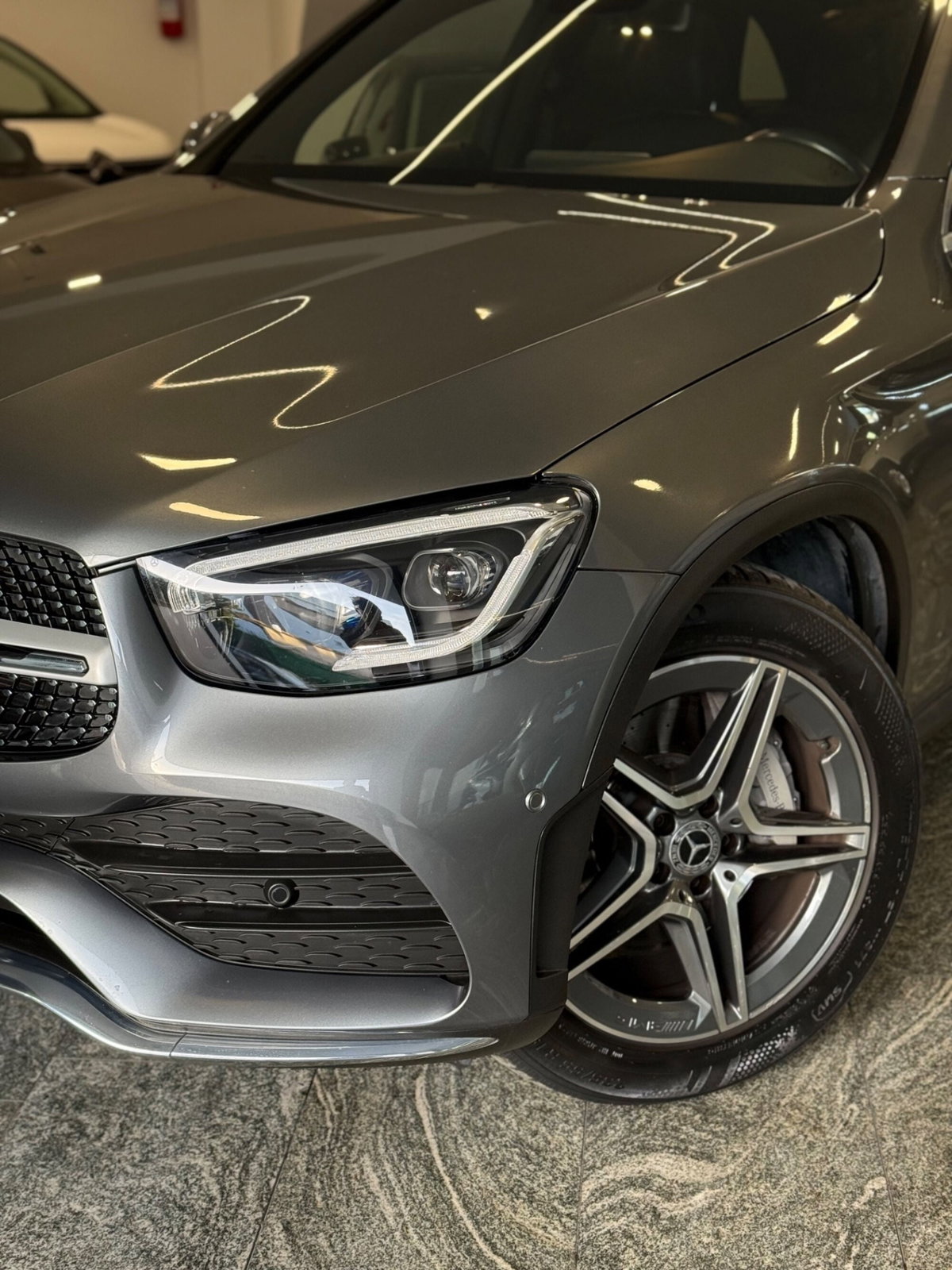 Mercedes-Benz GLC SUV 220 d 4Matic Premium (2)