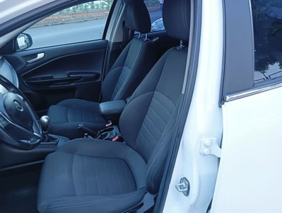 Alfa Romeo Giulietta 1.6 JTDm Ti 120cv (9)