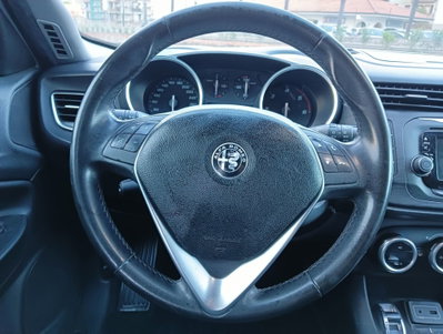 Alfa Romeo Giulietta 1.6 JTDm Ti 120cv (10)