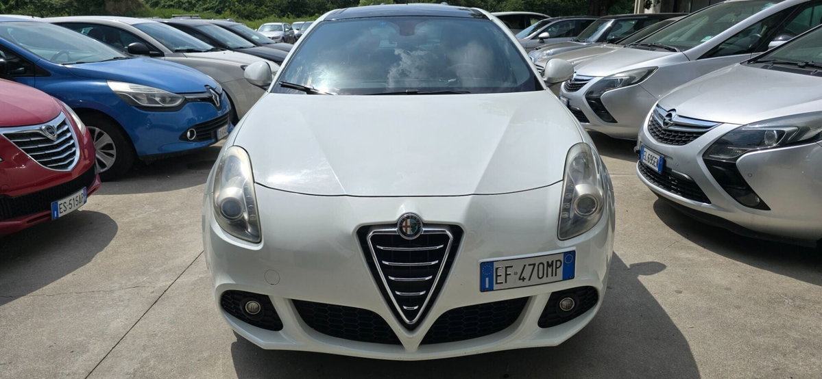 Alfa Romeo Giulietta 2.0 JTDm-2 Distinctive 170cv (2)