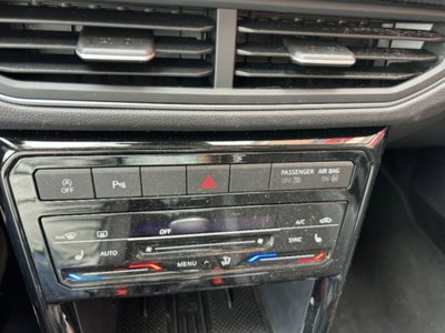 Volkswagen T-Cross 1.0 tsi Life 115cv (11)