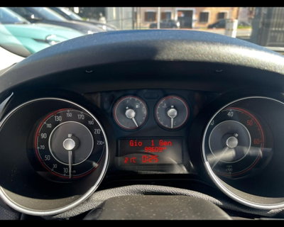 Fiat Punto 1.3 MJT II 75 CV 5 porte Street (11)