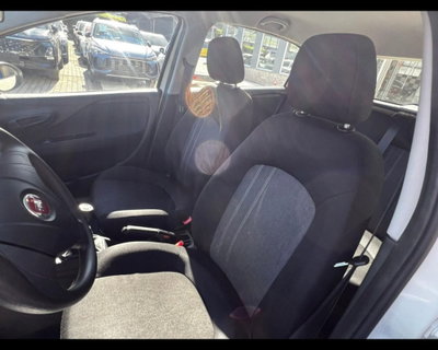 Fiat Punto 1.3 MJT II 75 CV 5 porte Street (14)