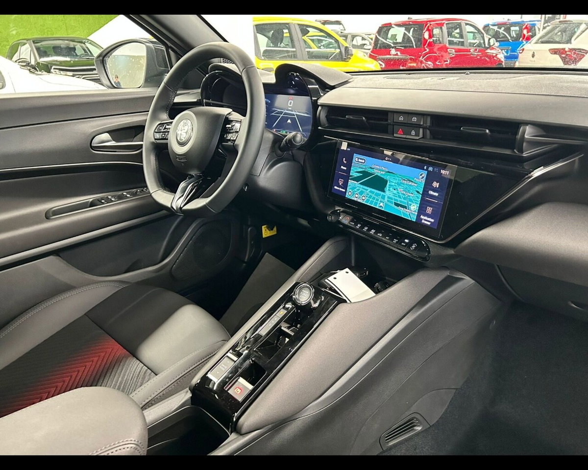 Alfa Romeo Junior 1.2 ibrida 145cv edct6 (14)