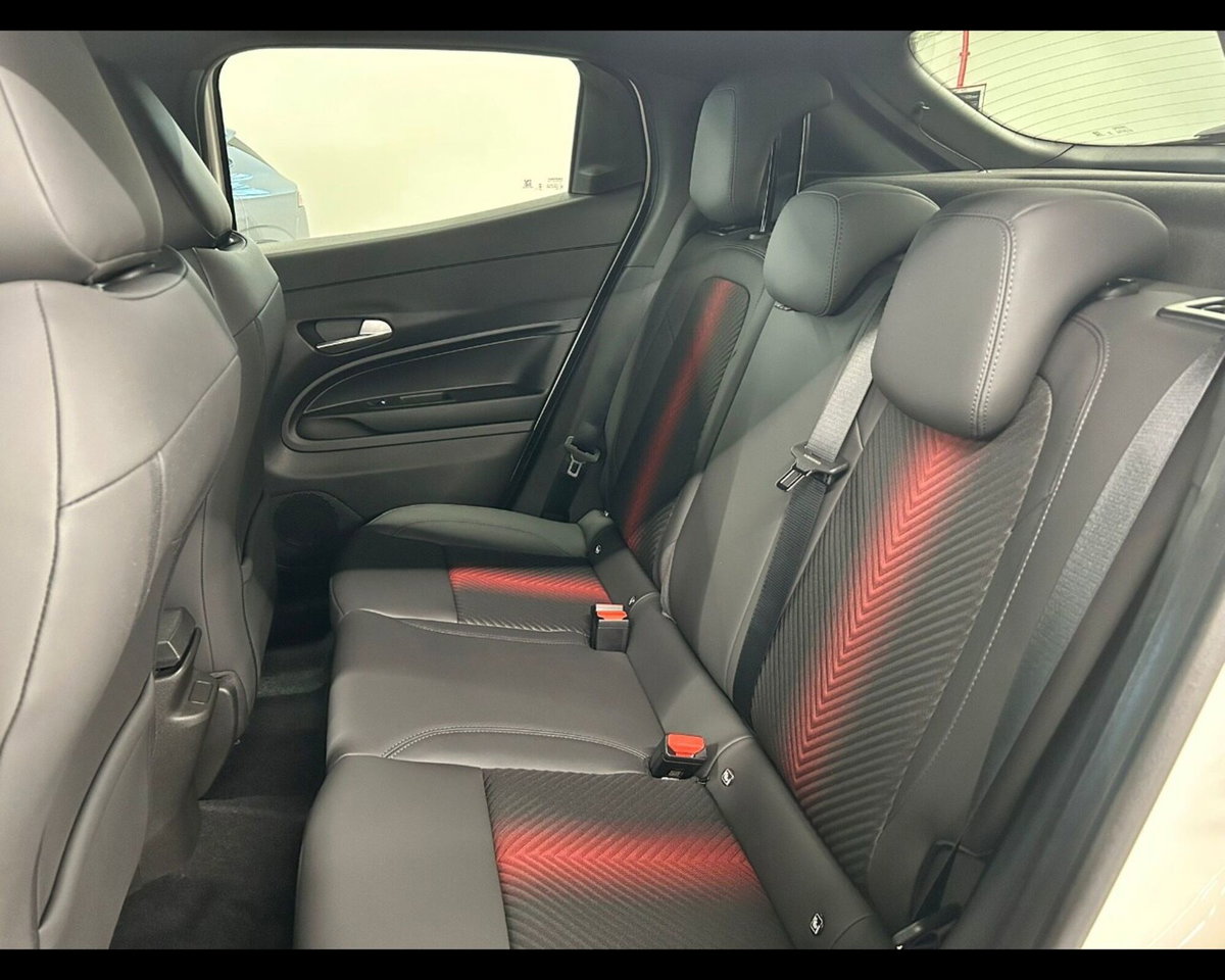 Alfa Romeo Junior 1.2 ibrida 145cv edct6 (15)