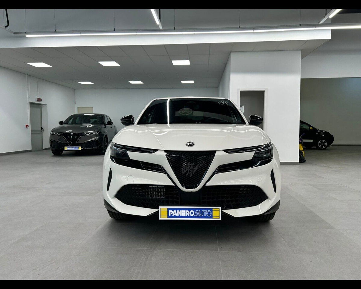 Alfa Romeo Junior 1.2 ibrida 145cv edct6 (3)