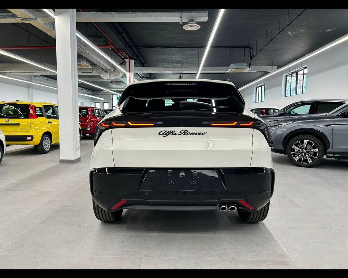 Alfa Romeo Junior 1.2 ibrida 145cv edct6 (7)