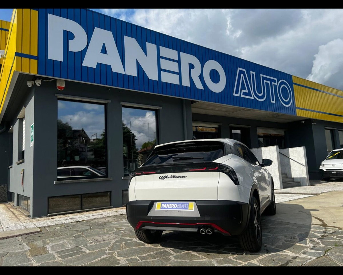 Alfa Romeo Junior 1.2 ibrida Sport Speciale 145cv edct6 (7)