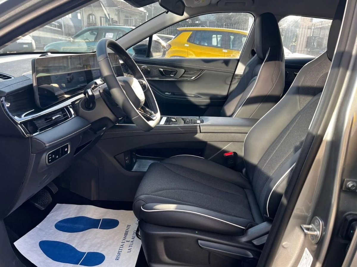 Omoda Omoda 5 SHS-H 1.5 tgdi hev Premium auto (19)