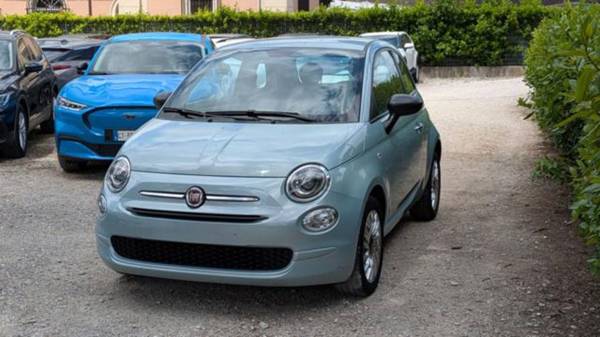 Fiat 500 1.0 Hybrid Red
