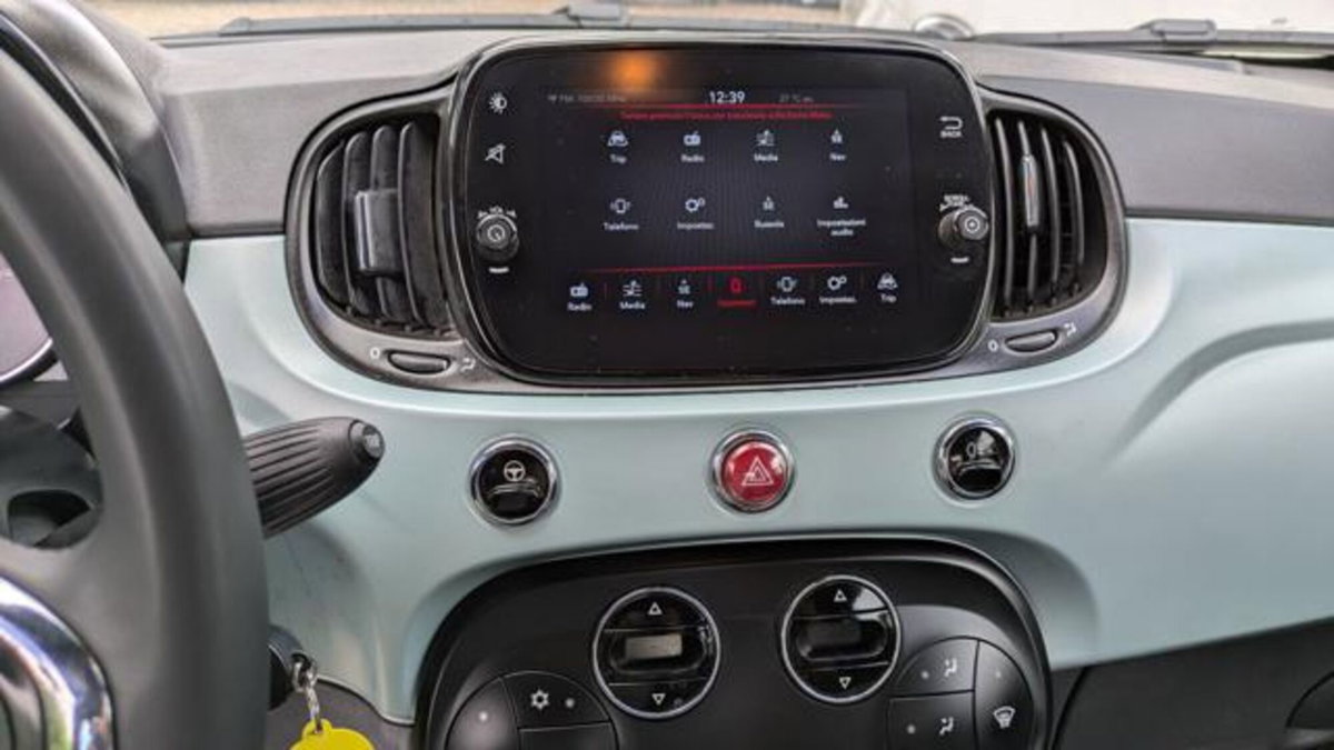 Fiat 500 1.0 Hybrid Red (11)