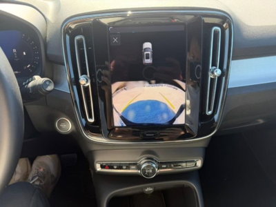 Volvo XC40 B3 automatico Essential (12)