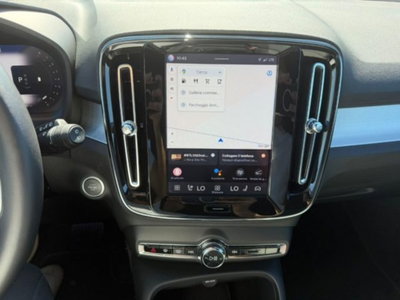 Volvo XC40 B3 automatico Essential (14)