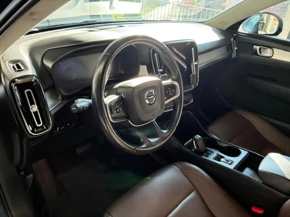 Volvo XC40 T4 Recharge Plug-in Hybrid Inscription Expression (8)
