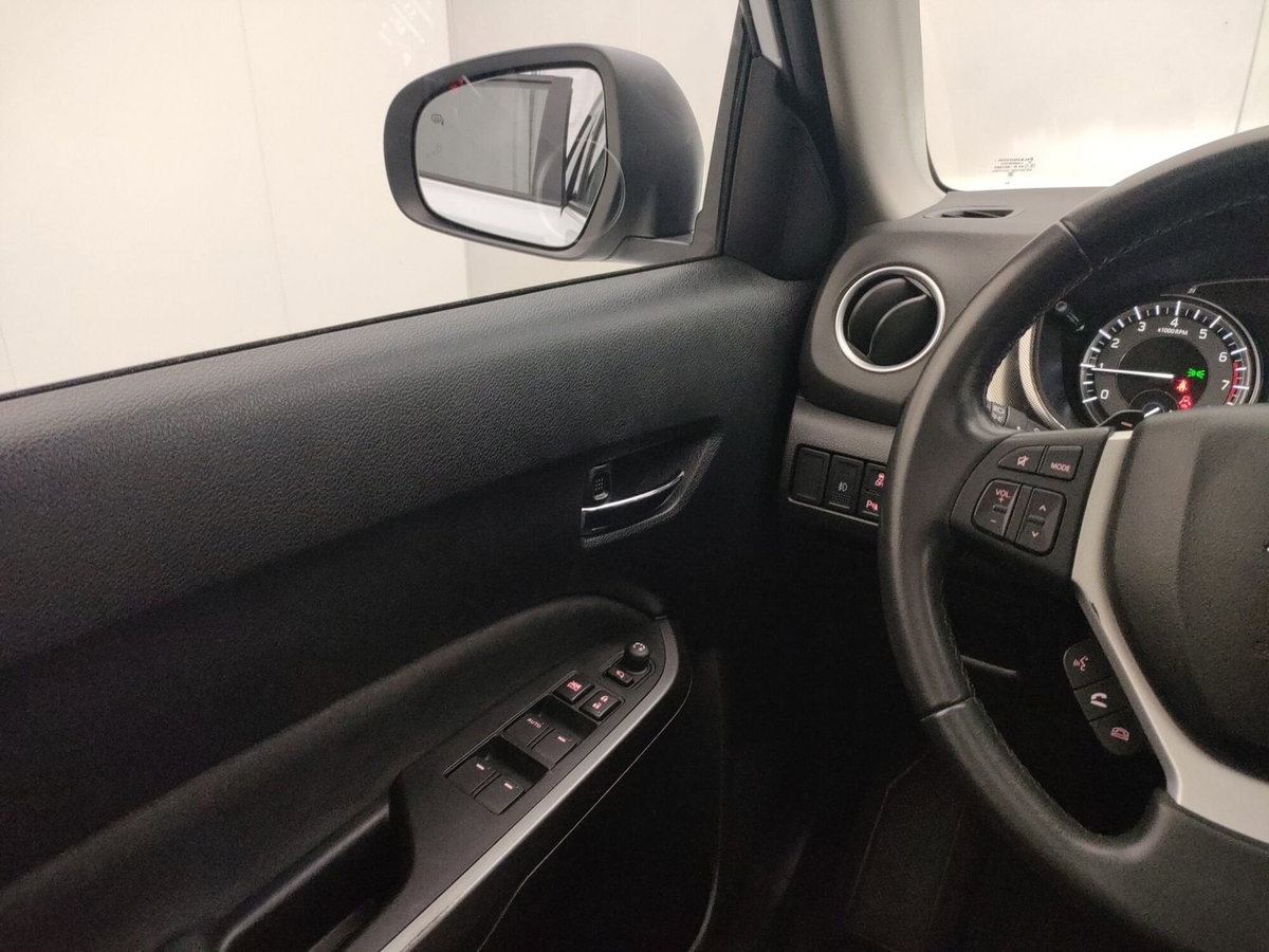 Suzuki Vitara 1.5h 140v Starview 2wd auto (16)