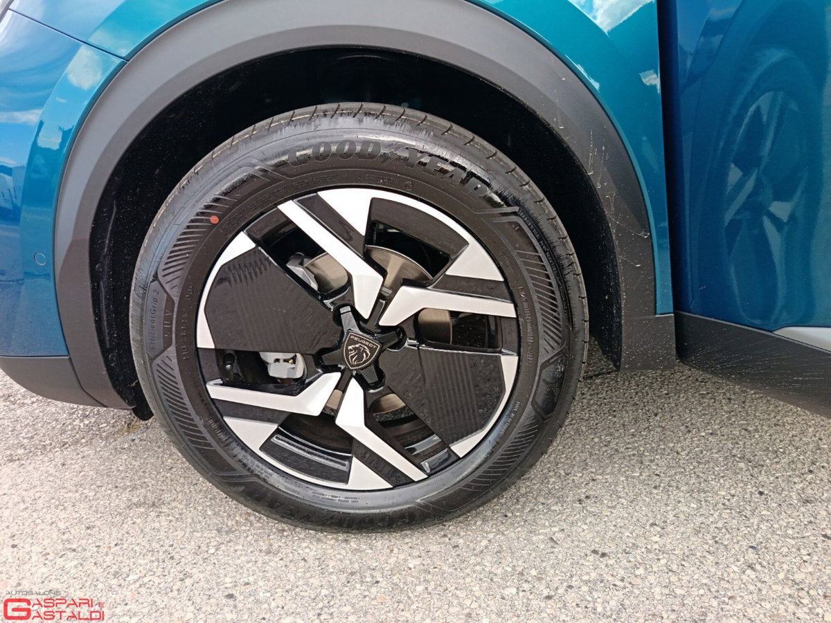 Peugeot 2008 1.2 turbo Allure 100cv (11)