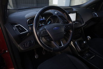 Ford Kuga 1.5 TDCI 120 CV S&S 2WD ST-Line (17)