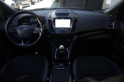 Ford Kuga 1.5 TDCI 120 CV S&S 2WD ST-Line (2)